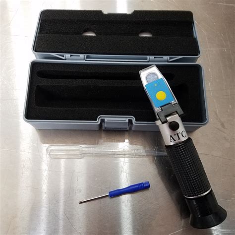 Brix/Specific Gravity Refractometer w/ATC 